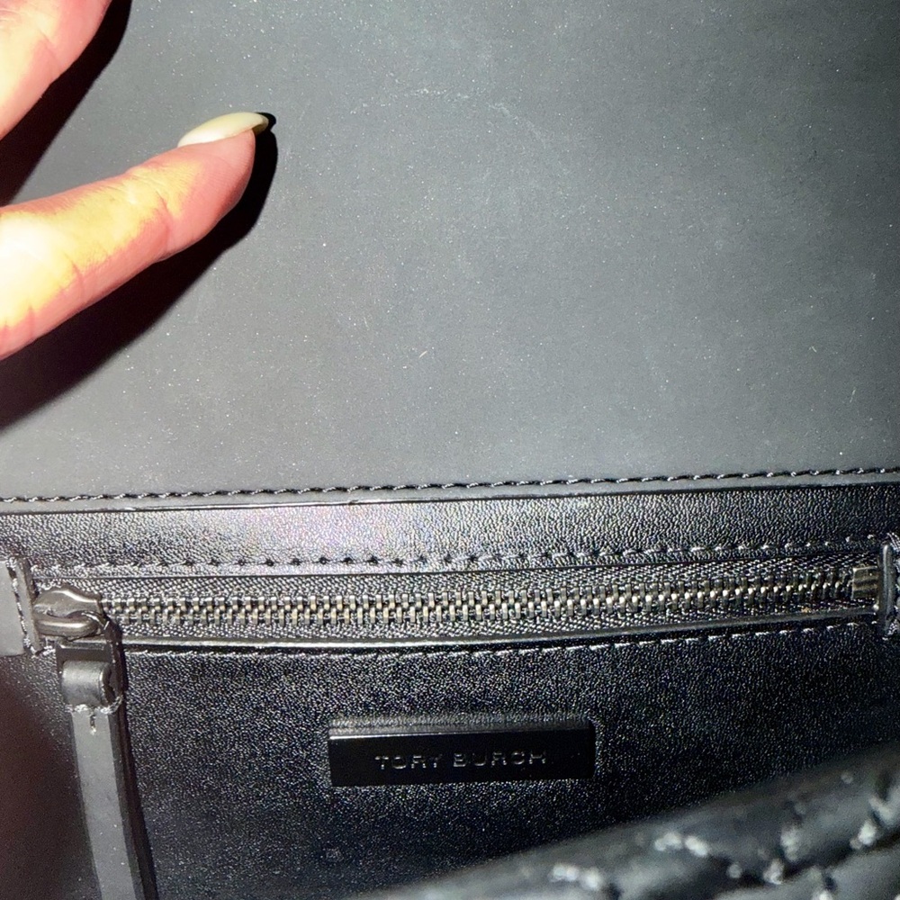 Tory Burch Fleming Shoulder Bag - Picture 5 of 6